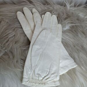 Vintage White Leather Ladies Soft Leather Gloves 6.5